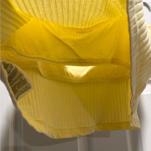 Old Navy Yellow Ribbed Sleeveless Camisole - Picture 4 of 4